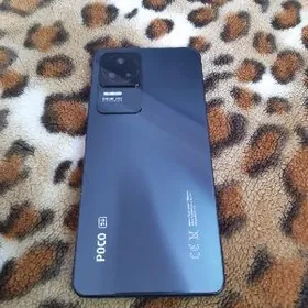Poco F4