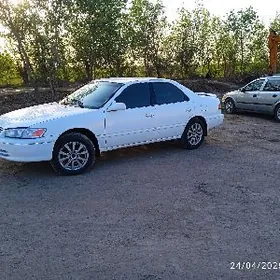 Toyota Camry 2000