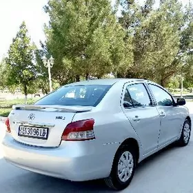 Toyota Yaris 2008