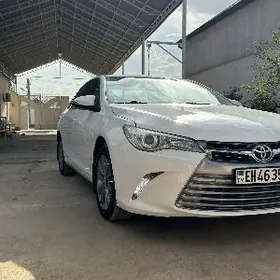 Toyota Camry 2015