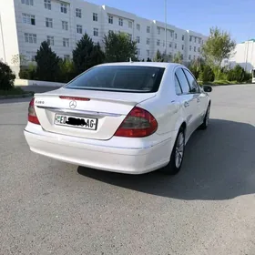 Mercedes-Benz E350 2006