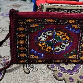 Haly sumkalar elde dokalan