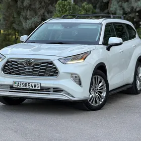 Toyota Highlander 2022