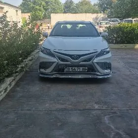 Toyota Camry 2023