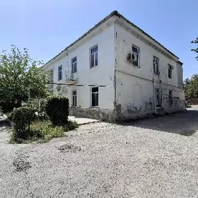 Satlyk 1etaj 3kom kerpiçny