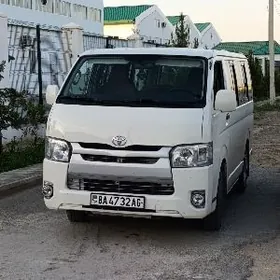Toyota Hiace 2009
