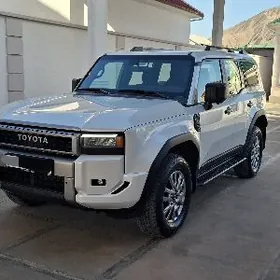 Toyota Land Cruiser Prado 2024
