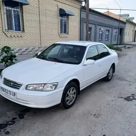 Toyota Camry 2000