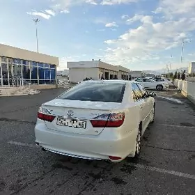 Toyota Camry 2017