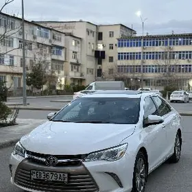Toyota Camry 2016