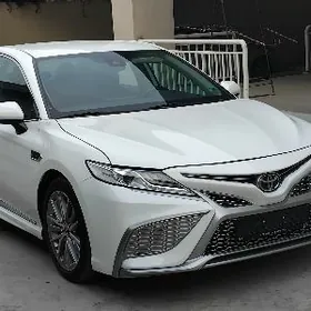 Toyota Camry 2021