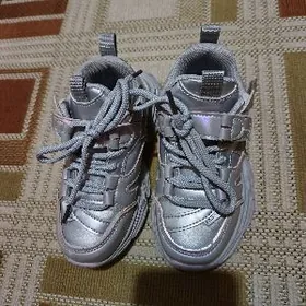 на девочку от  4-5лет