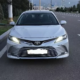 Toyota Camry 2022