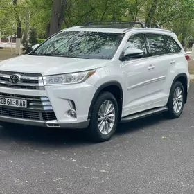 Toyota Highlander 2019