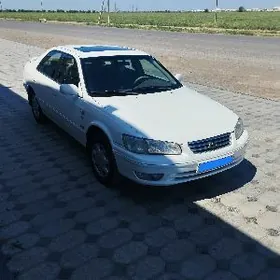 Toyota Camry 2000
