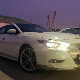 Nissan Maxima 2018
