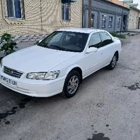 Toyota Camry 2000