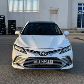 Toyota Camry 2018