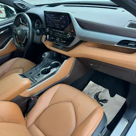 Toyota Highlander 2022