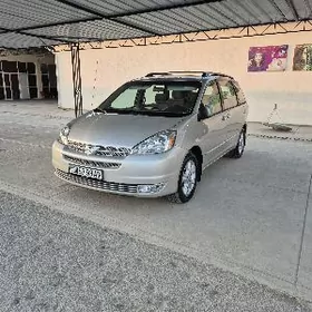 Toyota Sienna 2004