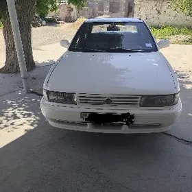 Nissan Sunny 1994