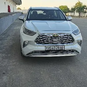 Toyota Highlander 2022