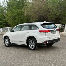 Toyota Highlander 2019
