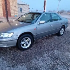 Toyota Camry 2000