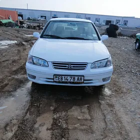 Toyota Camry 2000