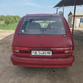 Toyota Previa 1990