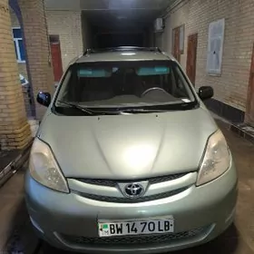 Toyota Sienna 2008