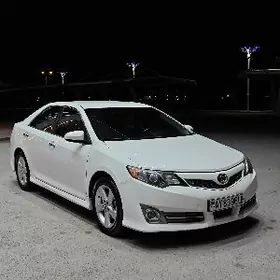 Toyota Camry 2013