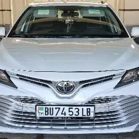Toyota Camry 2020