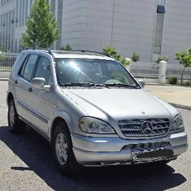 Mercedes-Benz ML350 1998