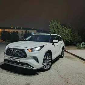 Toyota Highlander 2020