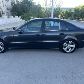 Mercedes-Benz E320 2003