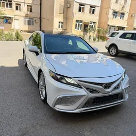 Toyota Camry 2022