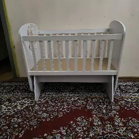 Детская кроватка-качалка