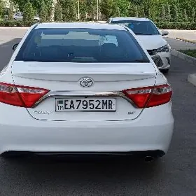 Toyota Camry 2016
