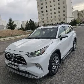 Toyota Highlander 2021