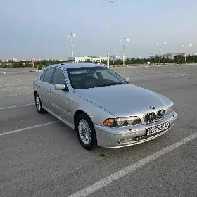 BMW E39 2000