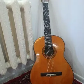 Gitara YAMAHA C80