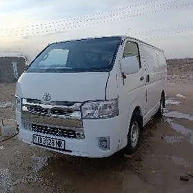 Toyota Hiace 2008