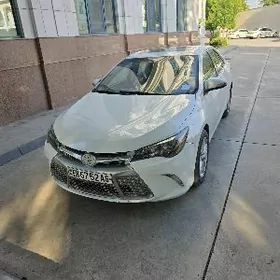 Toyota Camry 2017