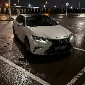 Lexus ES 350 2016
