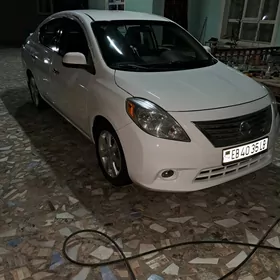 Nissan Versa 2013