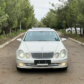 Mercedes-Benz E320 2003