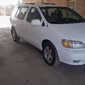 Toyota Sienna 2001