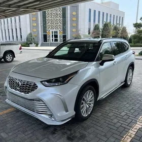 Toyota Highlander 2021