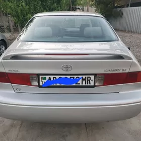 Toyota Camry 2000